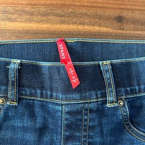 Small Spanx skinny jeans
